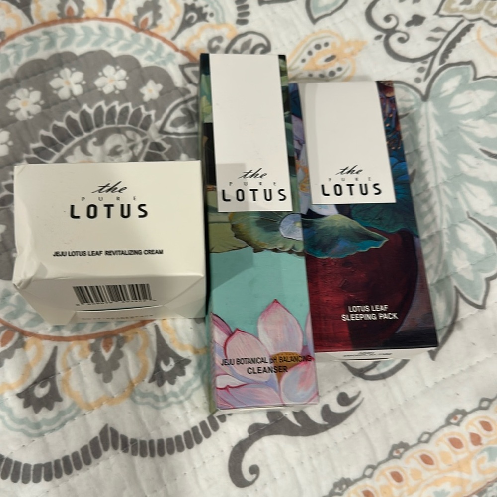 The Lotus Skincare Set